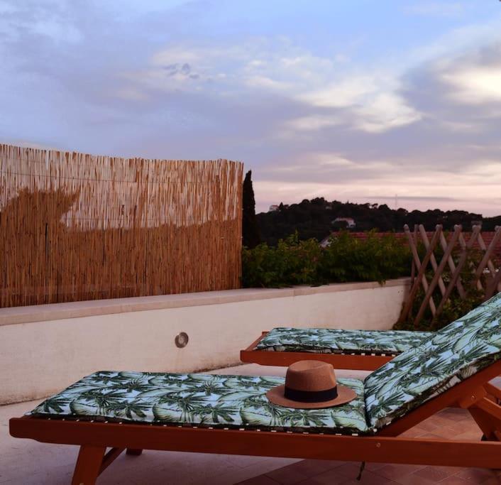 Wave N' Sea With A Private Pool Apartman
